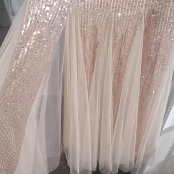 Sequin dress very beautiful - Picture 3 of 6